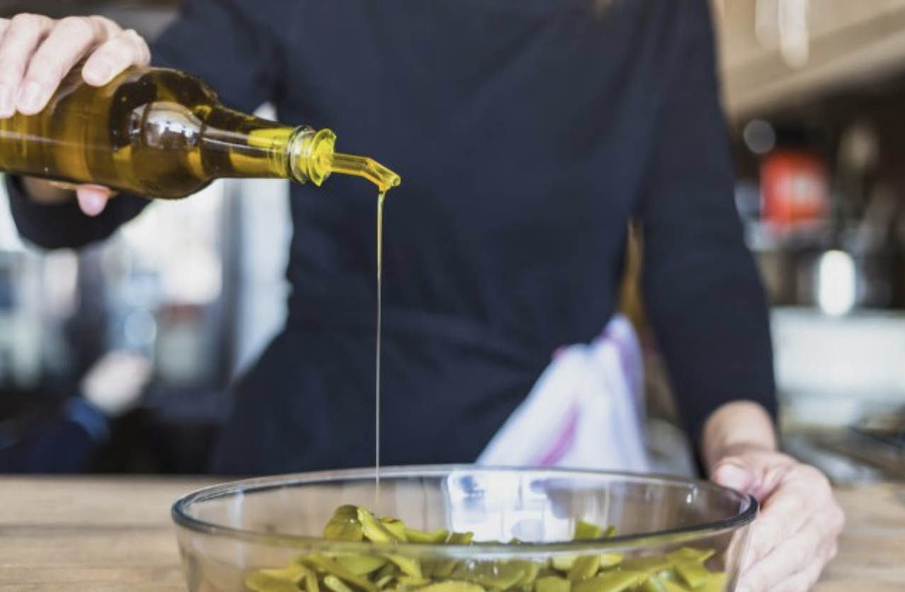 Incorpora el aceite de oliva a tu alimentación para mejorar la fertilidad masculina